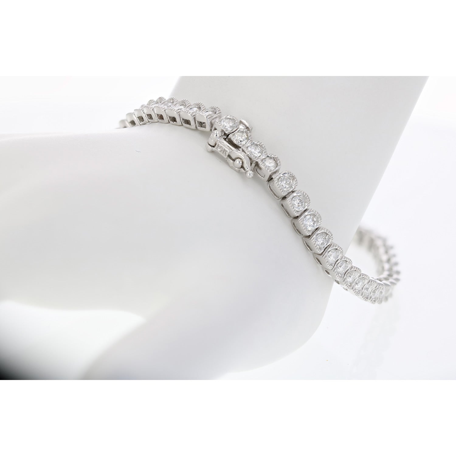 4 cttw SI2-I1 Diamond Bracelet 14K White Gold Cushion with Milgrain 7 Inch