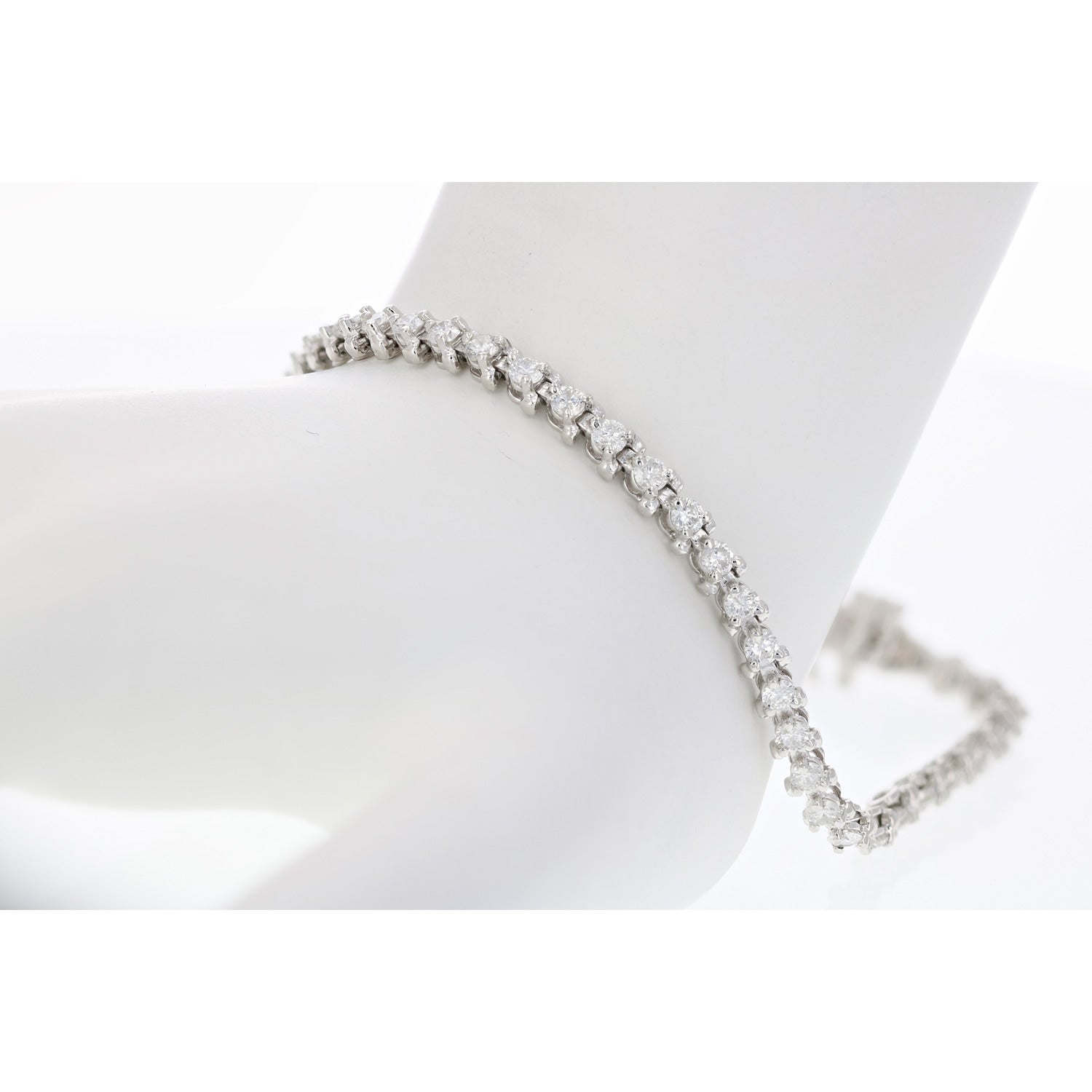 3 cttw Diamond Tennis Bracelet 14K White Gold Classic 3 Prong Round 7 Inch