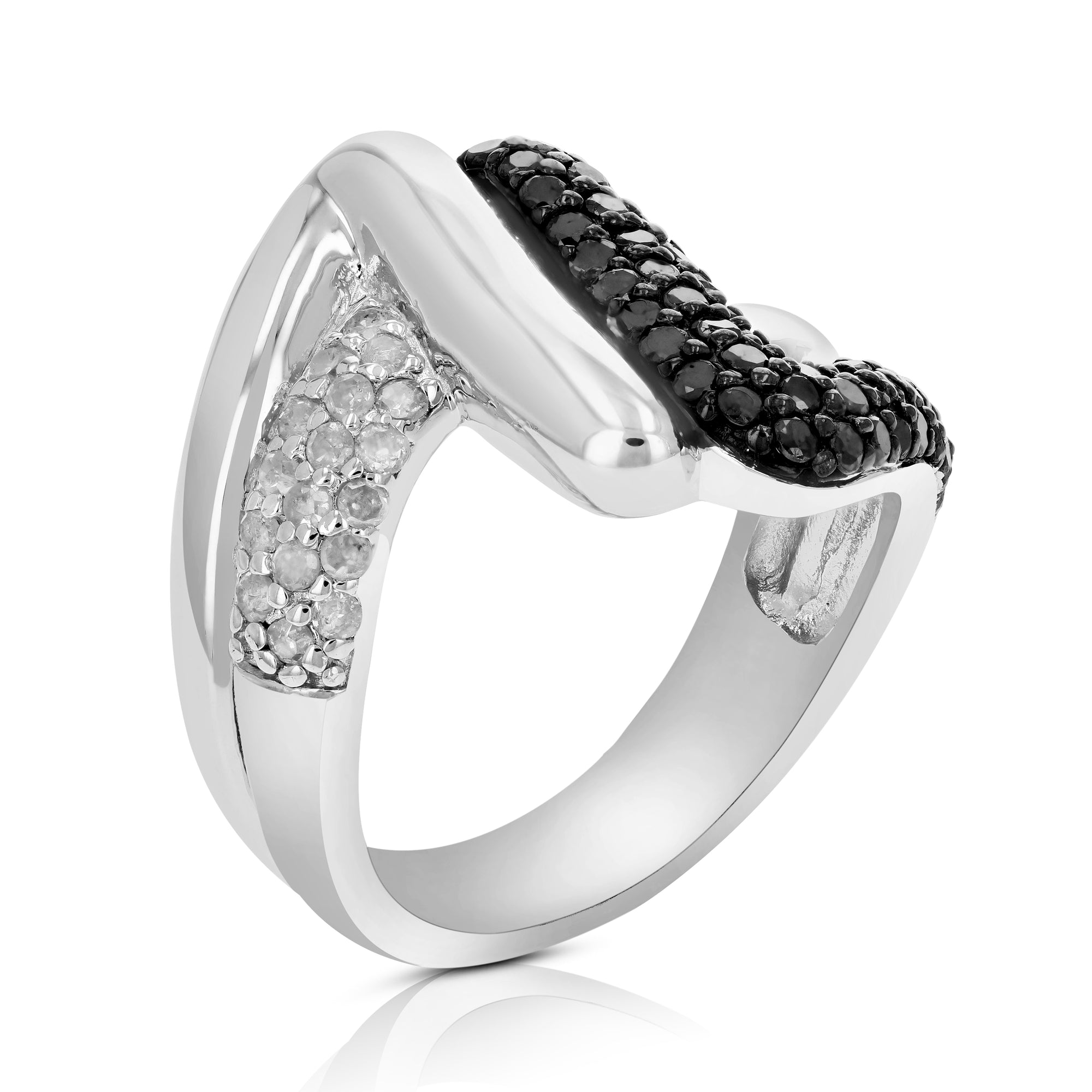 1.05 cttw Black and White Diamond Ring in .925 Sterling Silver with Rhodium